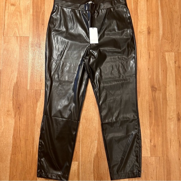 H Halston Faux Leather Pull On Pants NWT - Picture 1 of 7